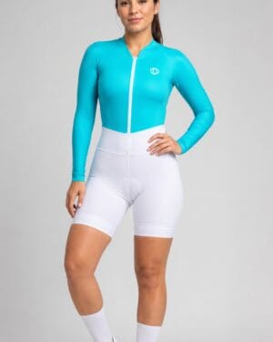 Azul Piscina com Branco